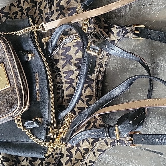 Michael Kors Flawed Lot Of 3 Purses - Picture 16 of 16